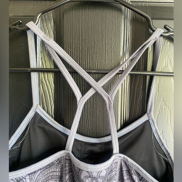 Athleta Spaghetti Strap Top With Built-in Bra Size XS - Picture 6 of 7